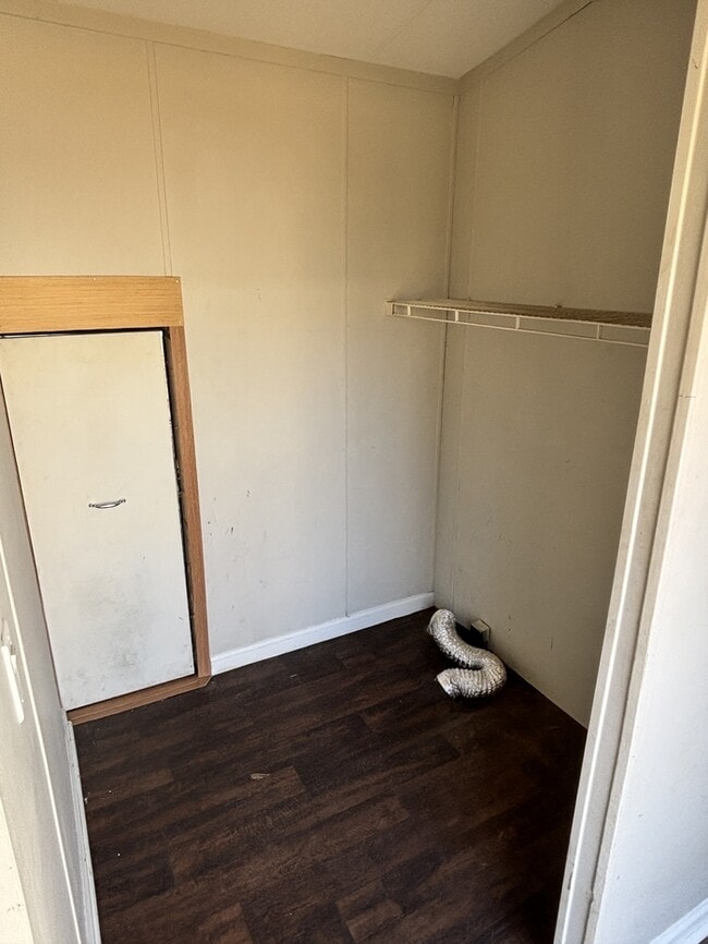 Foto del edificio - 180 Cassidy Ln