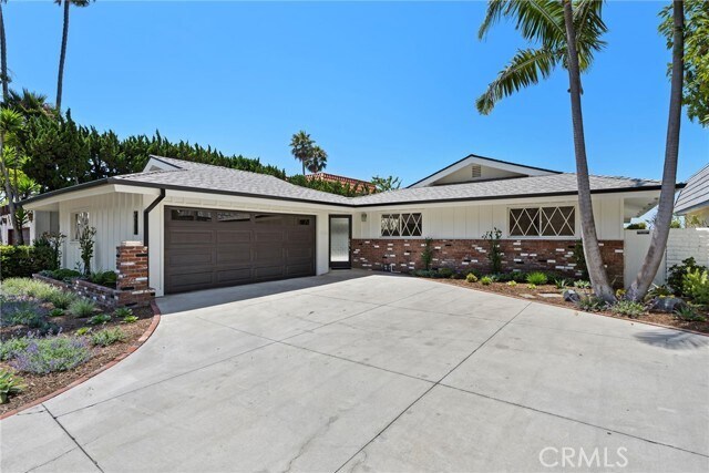 Building Photo - 411 Avenida Arlena