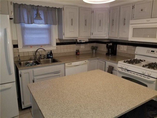 Building Photo - 291 Samuel Gorton Ave