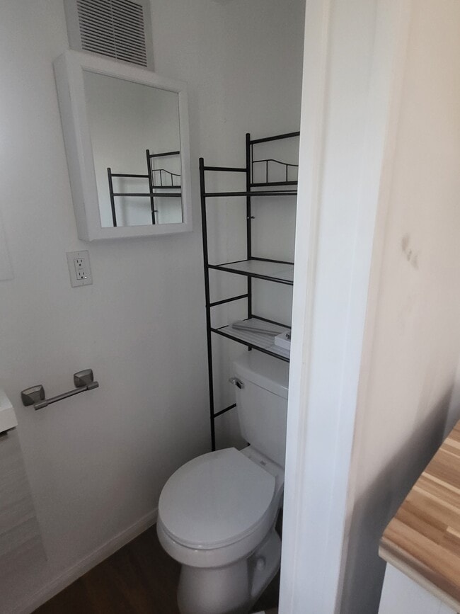 Foto del edificio - 6543 Estelle St