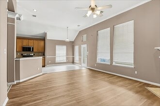 Building Photo - 2012 Haven Springs Ln