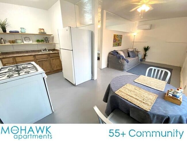 Foto del edificio - 637 Mohawk St