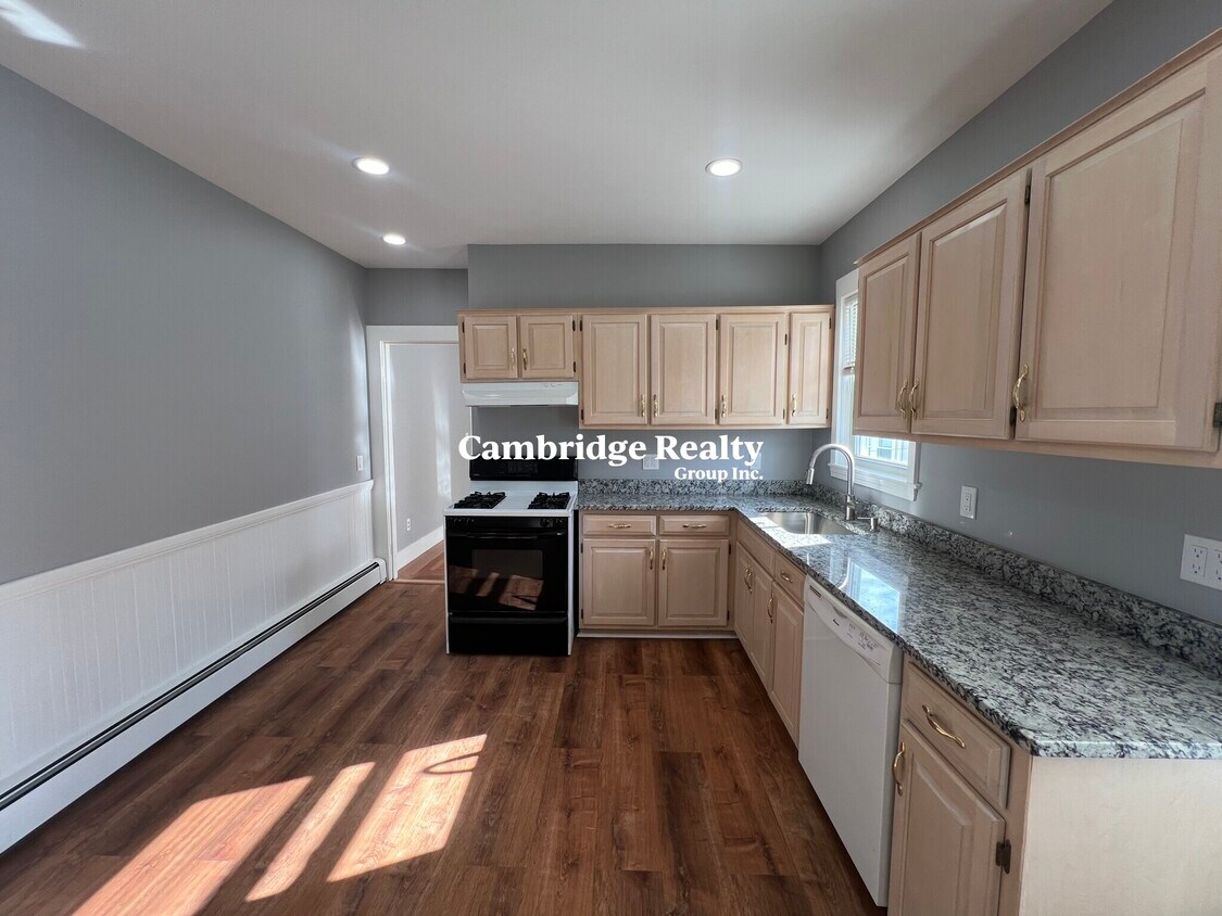 Primary Photo - 308 Spring St