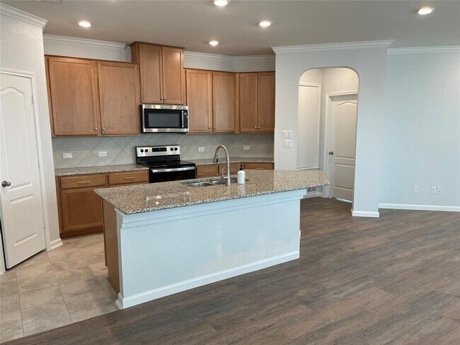 Building Photo - 121 Vinca Minor Cv