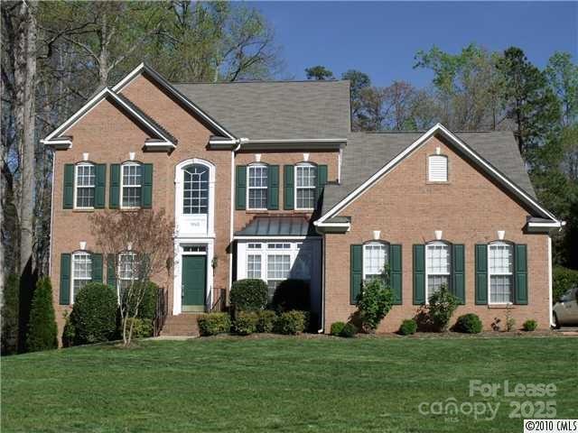 Primary Photo - 1045 Muirfield Dr