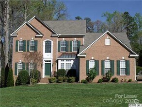 Building Photo - 1045 Muirfield Dr