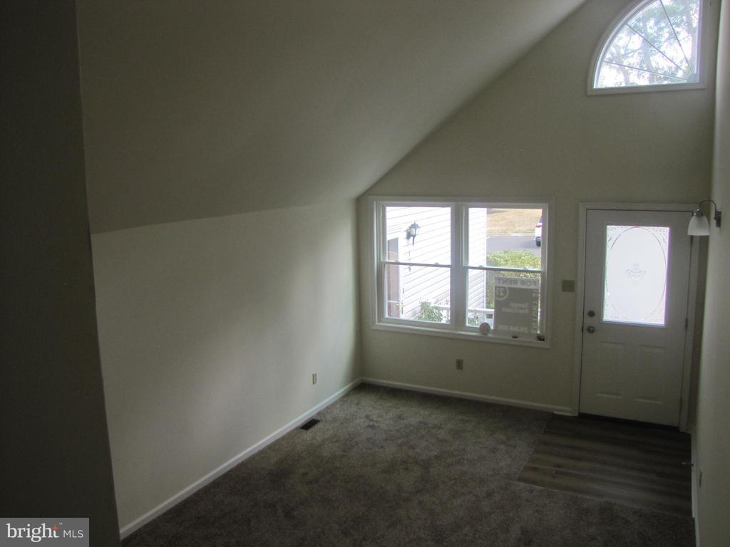 Foto principal - 107 Victoria Dr