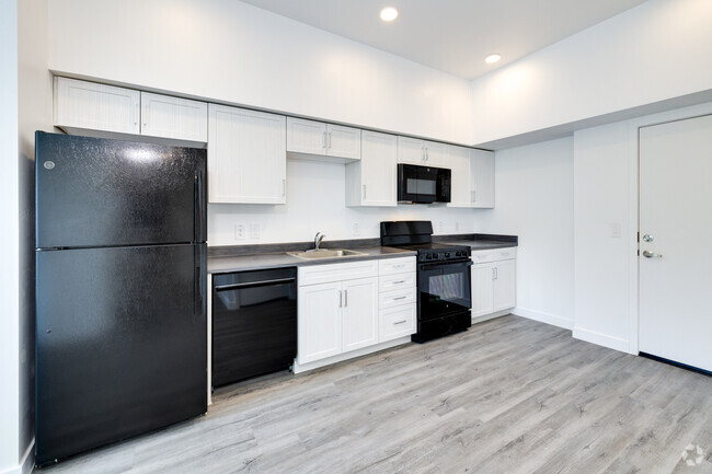 1BR, 1BA - 582SF - Kitchen - Mesquite Terrace