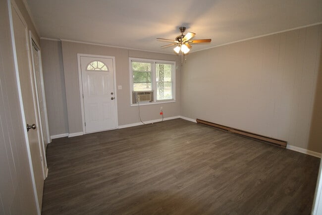 Building Photo - 5525 Craven Ln