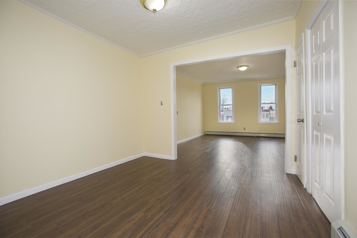 866 Morris Park Ave, Bronx, NY 10462 Room for Rent in Bronx, NY