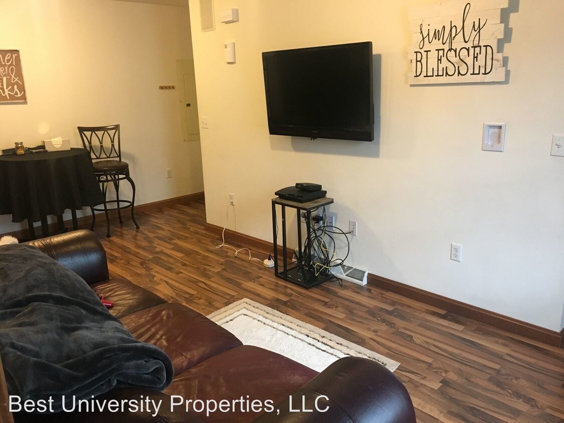 Foto principal - 457 2nd St