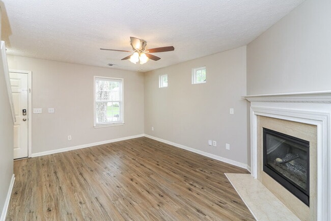 Building Photo - 632 Spanish Oak Dr