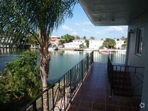 Building Photo - 8415 Crespi Blvd