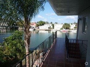 Building Photo - 8415 Crespi Blvd