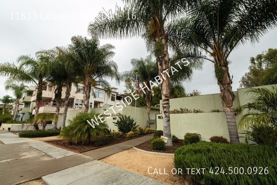 Primary Photo - 11833 Laurelwood - Gorgeous, fully renovat...