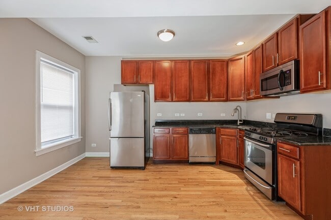Building Photo - 509 E 44th St