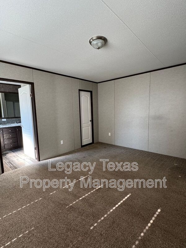 Foto del edificio - 800 N Old Betsy Rd