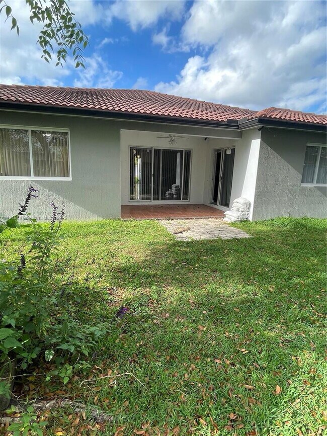 Foto del edificio - 13244 SW 283rd Terrace