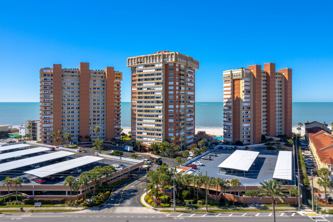 Foto del edificio - Redington Towers