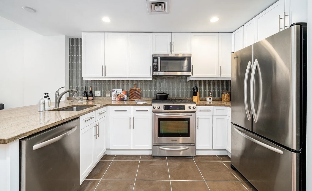 Primary Photo - 209 8th St