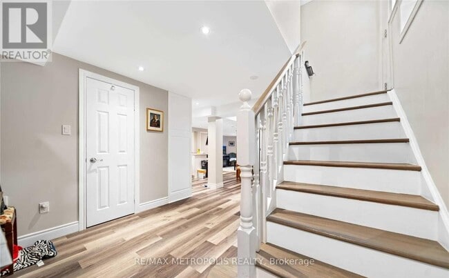 Building Photo - 214 Stonemanor Ave