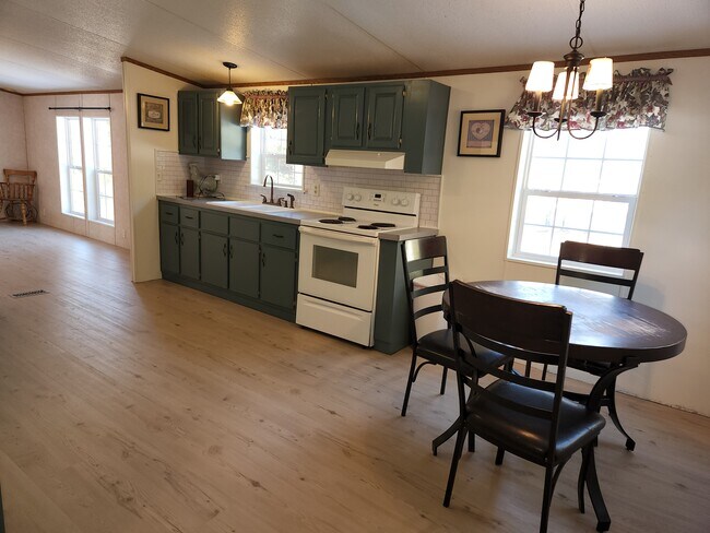 Foto del edificio - 25 Blueberry Ln