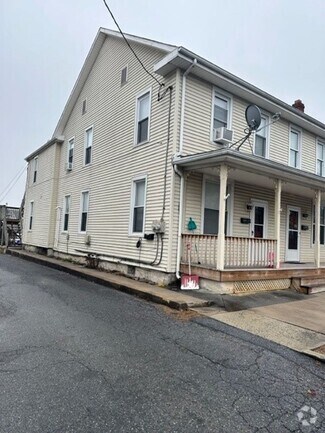 Building Photo - 46 N Chestnut St