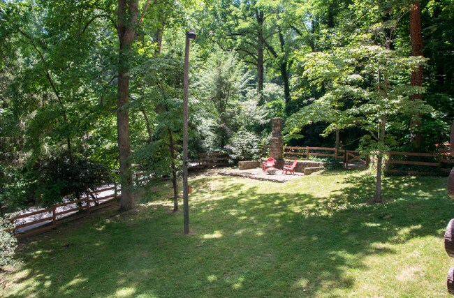Foto del edificio - Laurel Park log home 3 bedroom 3 bathroom home.