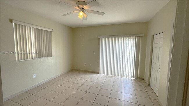 Foto del edificio - 318 E 6th St