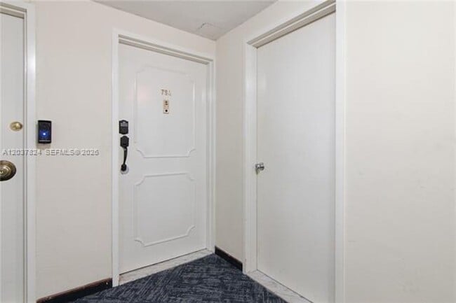 Photo - 801 Brickell Bay Dr Apartment