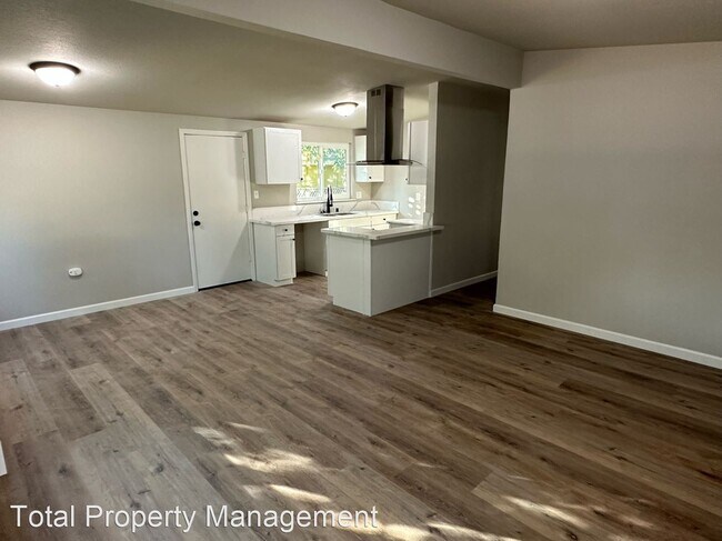 Building Photo - 3 br, 1 bath House - 1308 Cardoso Ave.