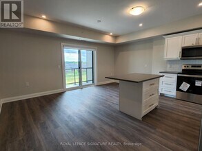 Building Photo - 120 Summersides Blvd