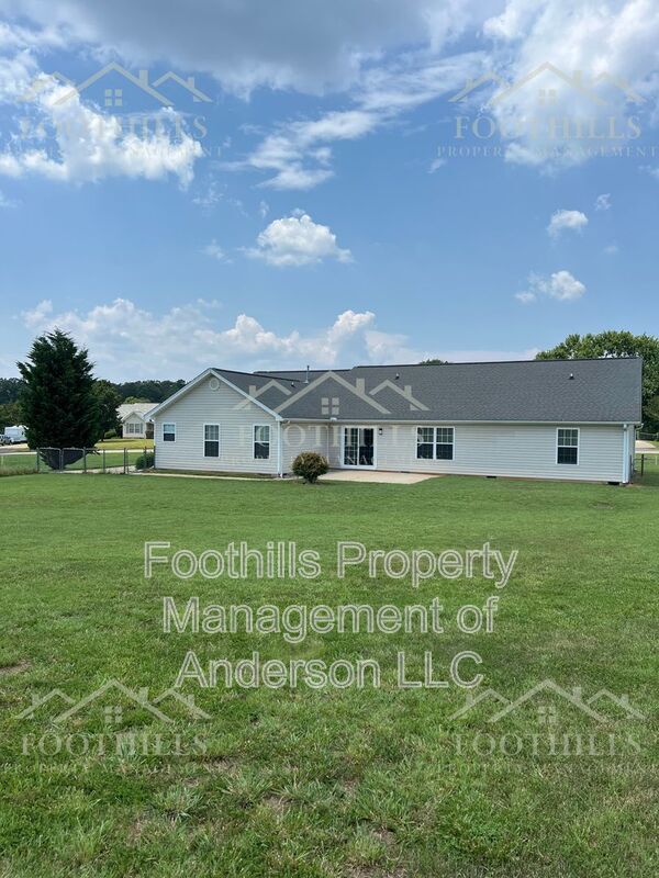 Building Photo - 119 McClain Lake Drive