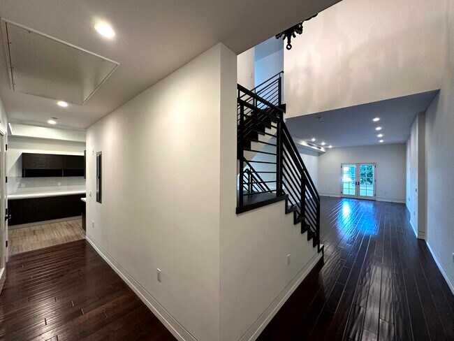 Foto del edificio - 225 S Hamilton Dr