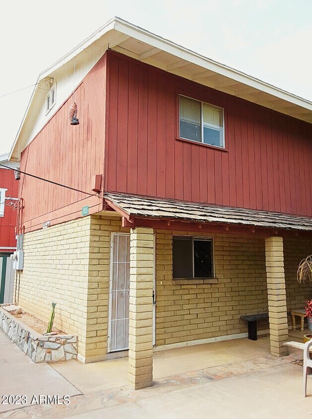 Primary Photo - 905 S Ash Ave