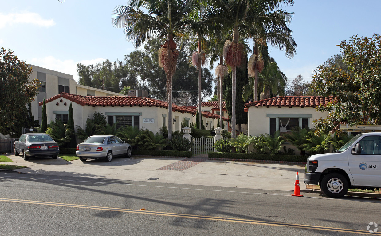Foto del edificio - 1035-1047 Robinson Ave