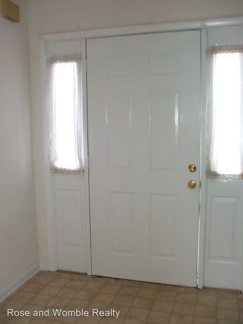 Foto del edificio - 925 Westwind Pl