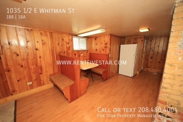 Building Photo - 1035 1/2 E Whitman St-