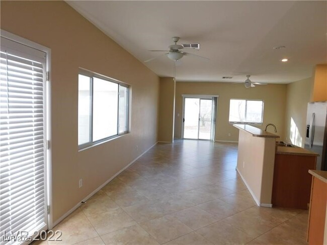 Foto del edificio - 2413 Belt Buckley Dr