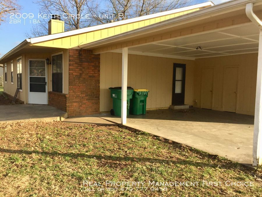Primary Photo - 2 Bedroom 1 Bath Duplex For Rent Springdale