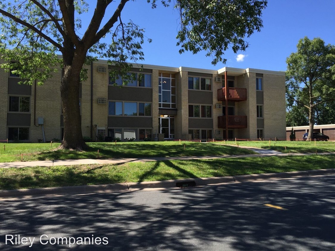 6101 Beard Ave, Brooklyn Center, MN 55429 Condo for Rent in Brooklyn