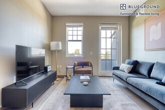 Building Photo - 920 Bayswater Ave