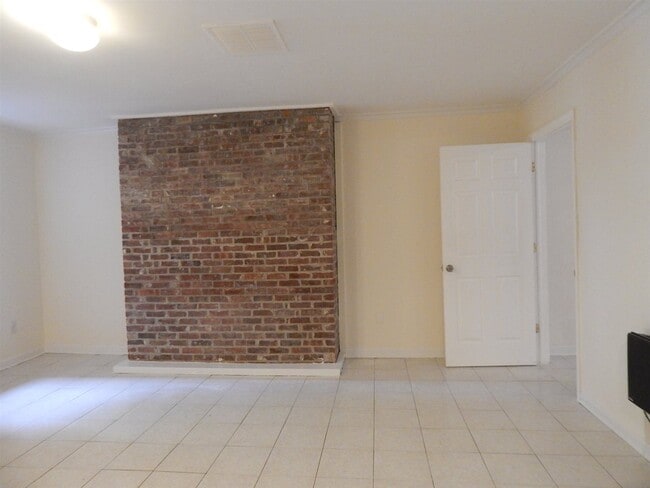 Building Photo - 135 SUSSEX St