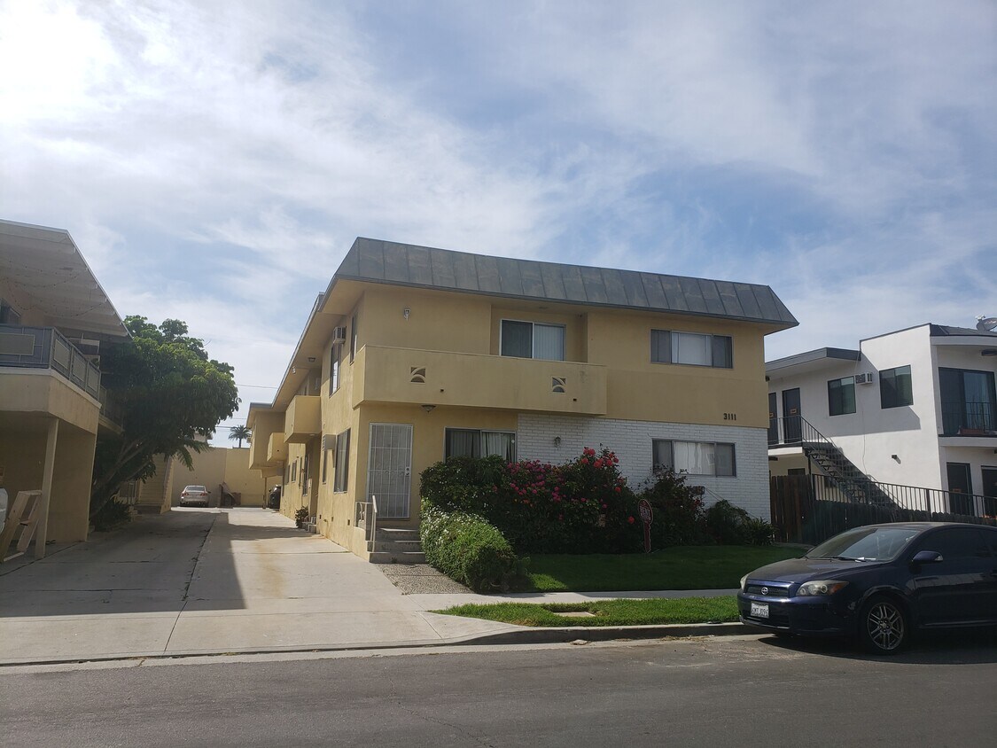 Foto principal - 3111 S Canfield Ave