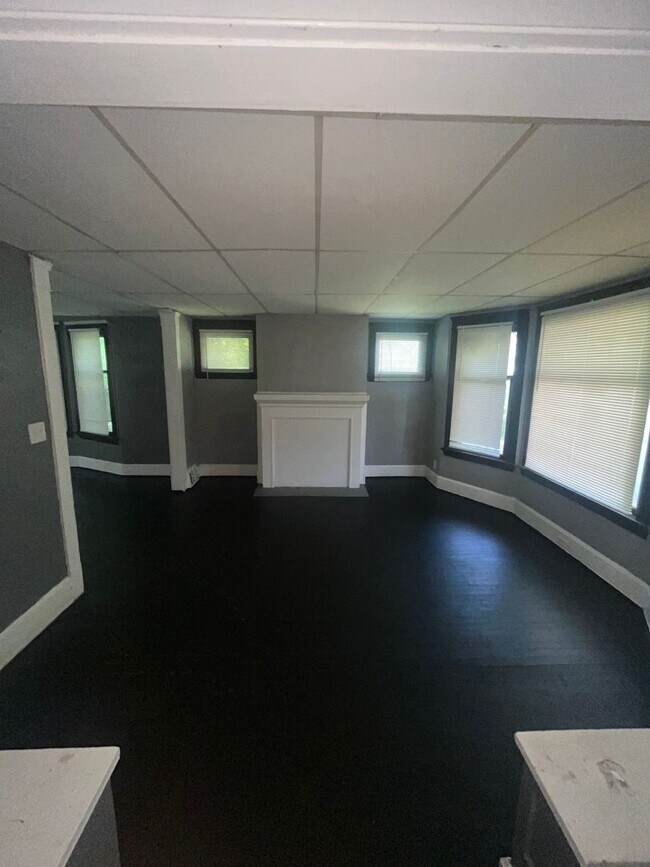 Building Photo - Section 8 Accepted! Charming 4-bedroom hom...
