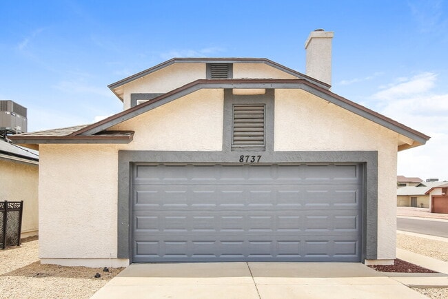 Building Photo - 8737 W Bluefield Ave