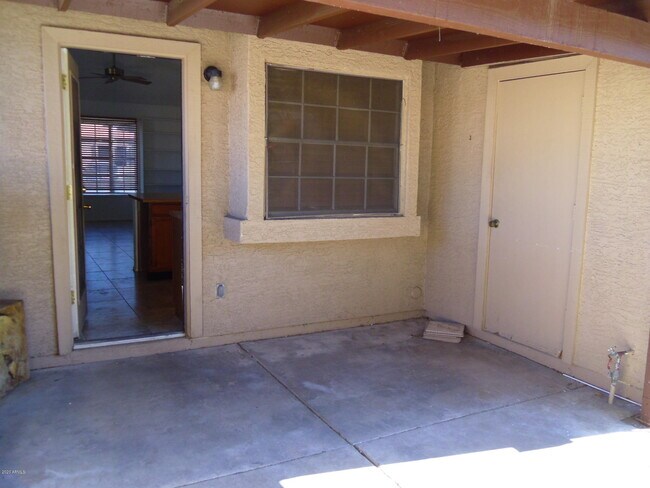 Building Photo - 8111 W Wacker Rd