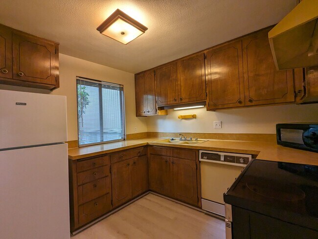 Foto del edificio - Great 1-Bedroom, 1-Bath Hunington Heights ...