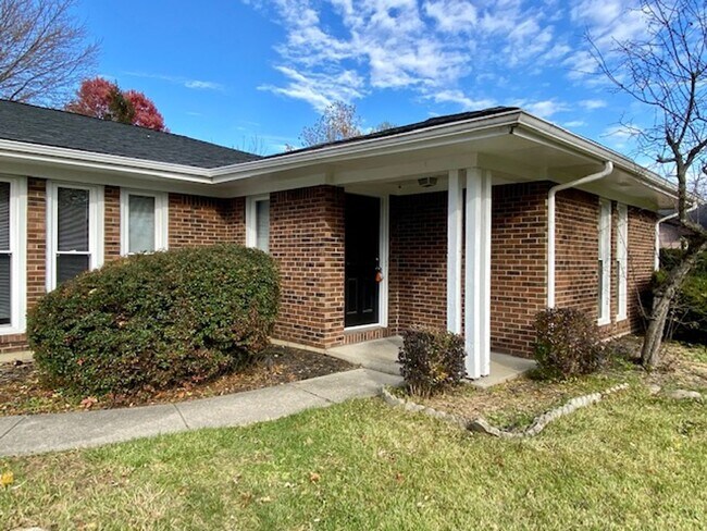 Building Photo - Wonderful 4 Bedroom 2 Bathroom Red Brick R...
