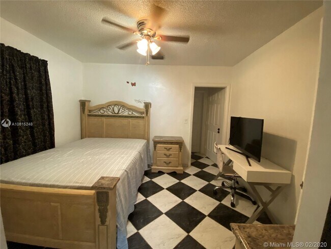 Foto del edificio - 9200 SW 42nd St